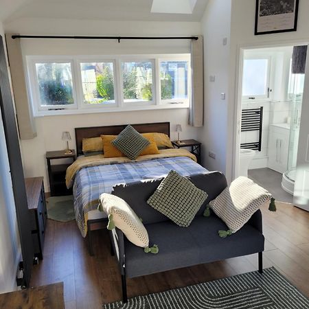 The Annexe At Albourne Villa ภายนอก รูปภาพ